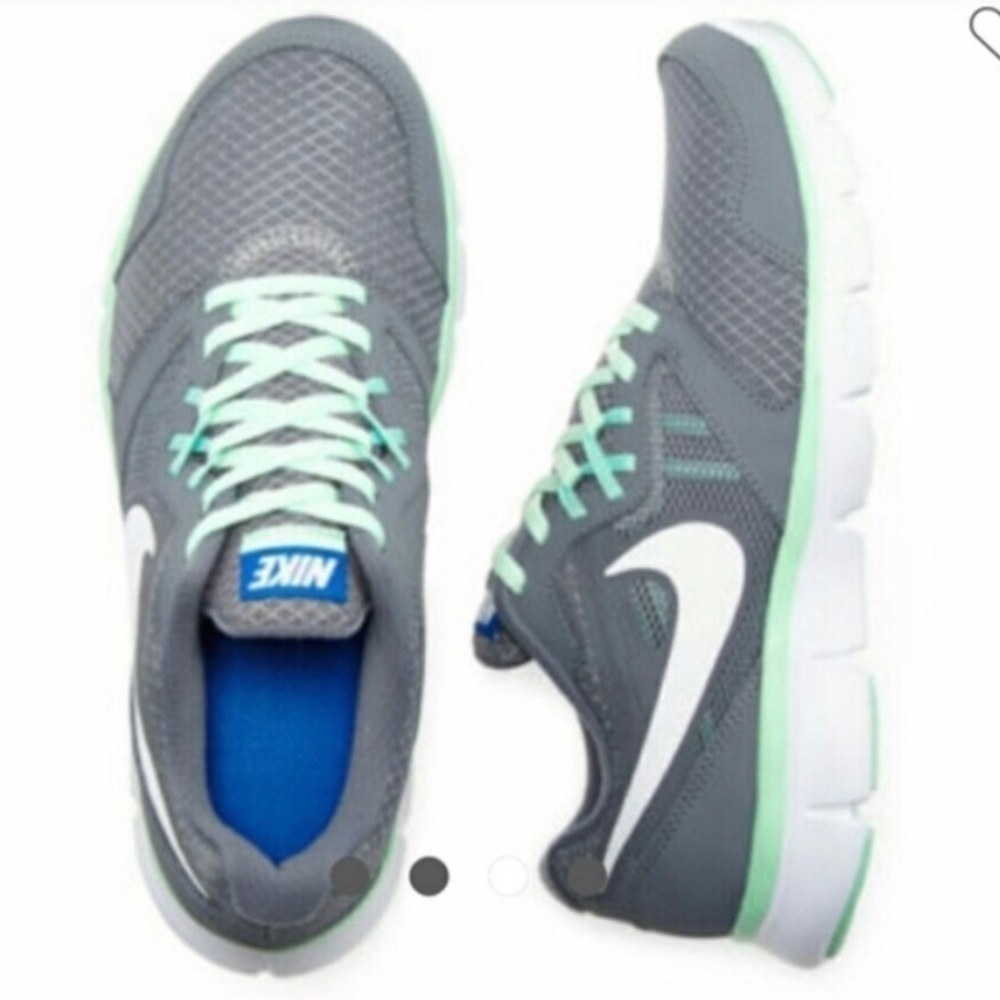 NIKE FLEX EXPERIENCE RN 3 SNEAKERS SIZE 10